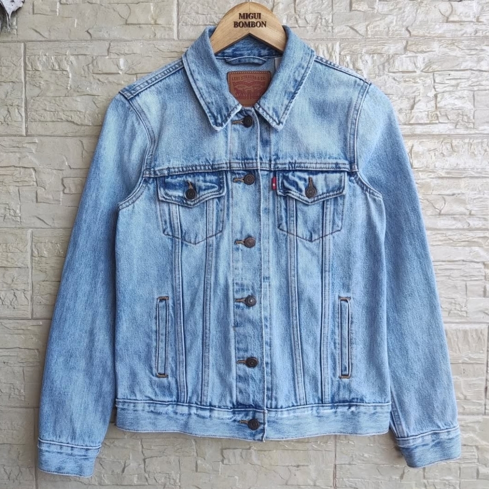 Levi's Women's Blue 90's Trucker Denim Jacket 15750-0004 Size S